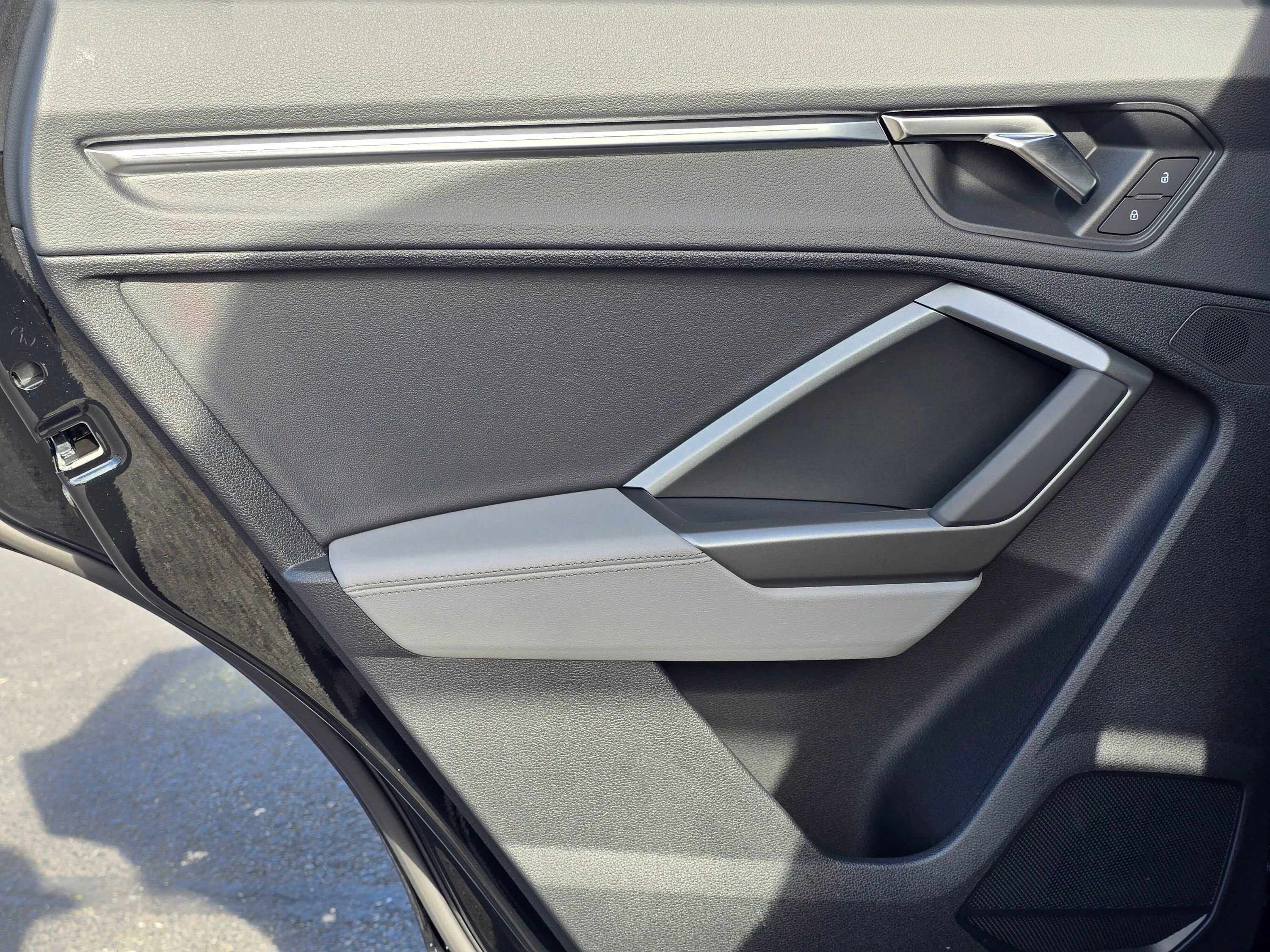 Used 2024 Audi Q3 2.0T Premium Plus image 19