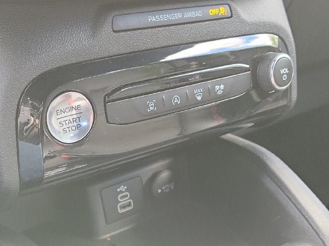 Used 2024 Ford Escape ST-Line w/ Tech Pack #1 AWD/4WD image 17