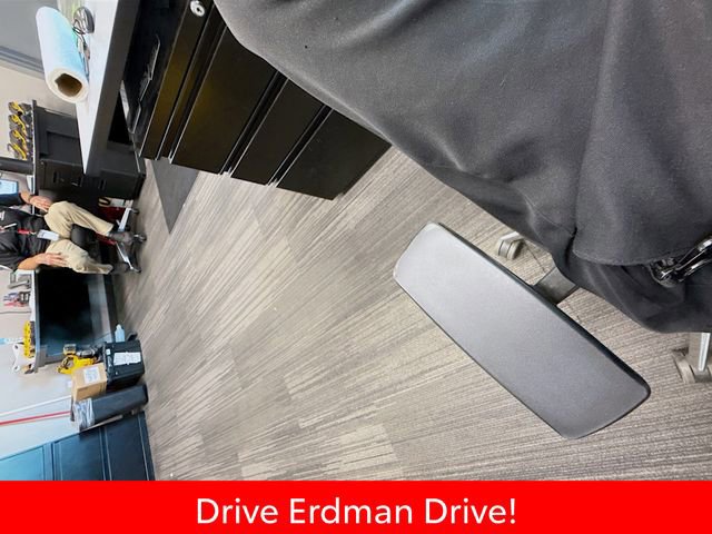 Used 2023 Toyota Highlander L image 49