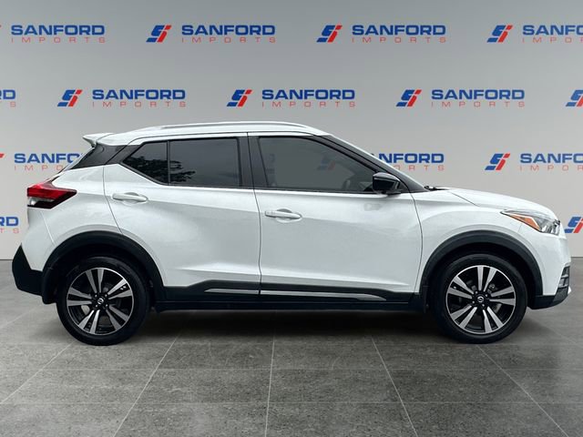 Used 2019 Nissan Kicks SR w/ SR Premium Package FWD image 6