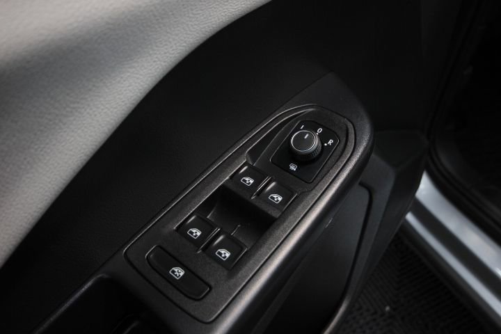 Used 2025 Volkswagen Taos S AWD/4WD image 13