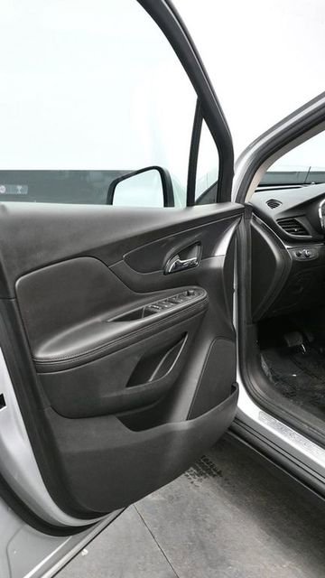 Used 2022 Buick Encore Preferred image 16