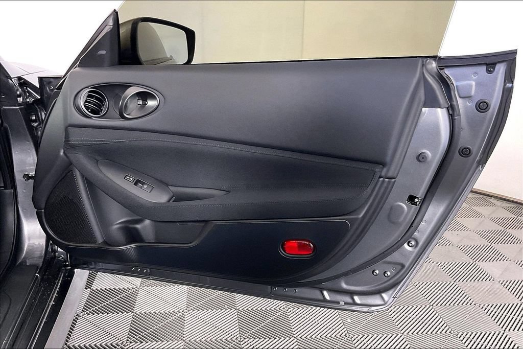 New 2026 Nissan Z Performance w/ Floor Mat Package RWD image 18