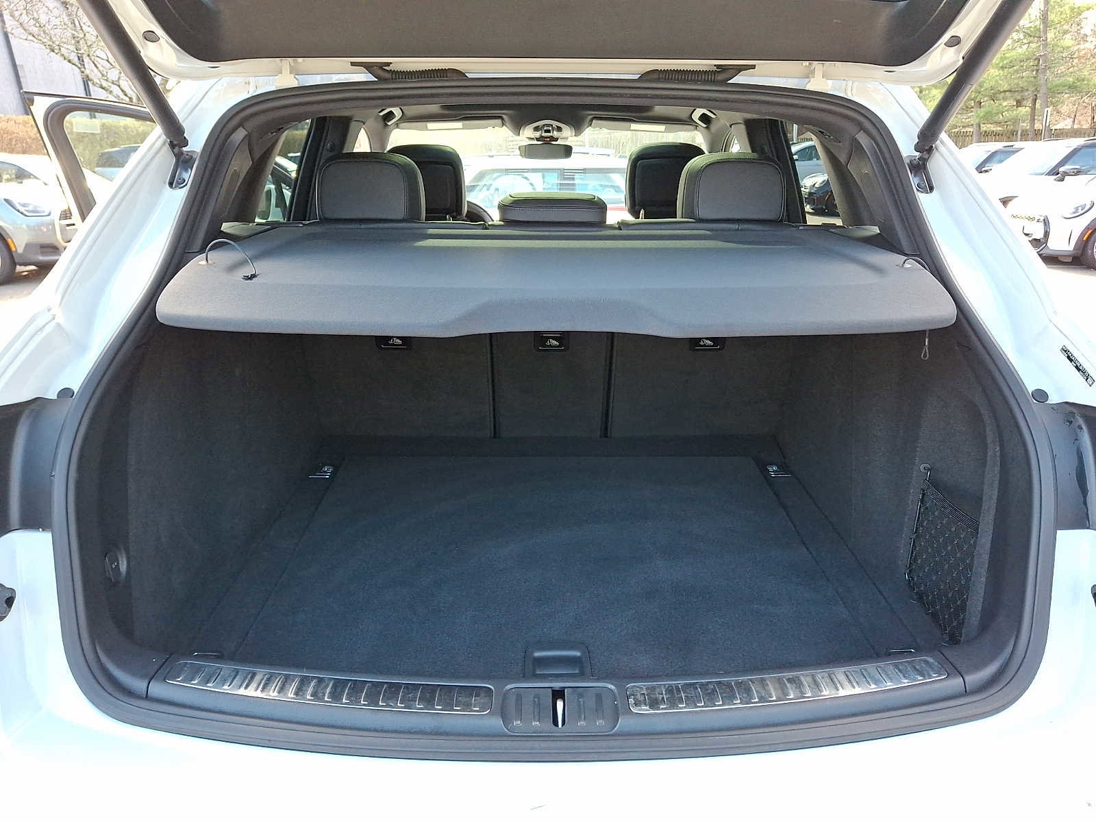 Used 2022 Porsche Macan image 27