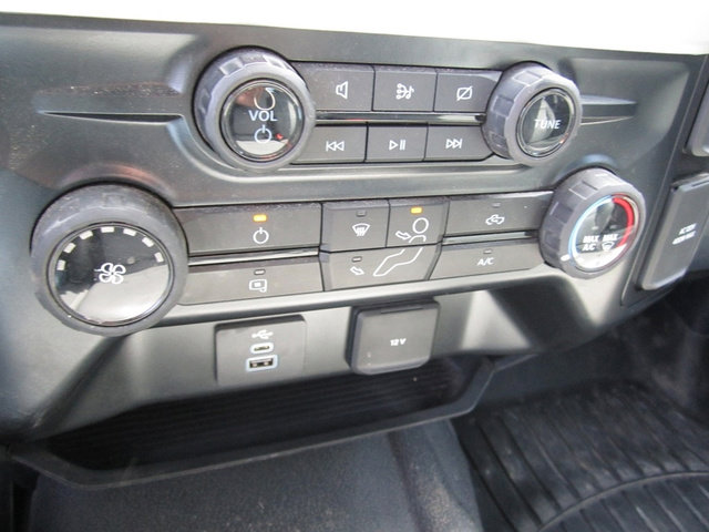 Used 2024 Ford F550 2WD Regular Cab Super Duty w/ XL Chrome Package image 19