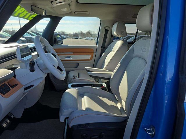 Used 2025 Volkswagen ID. Buzz 1st Edition image 6
