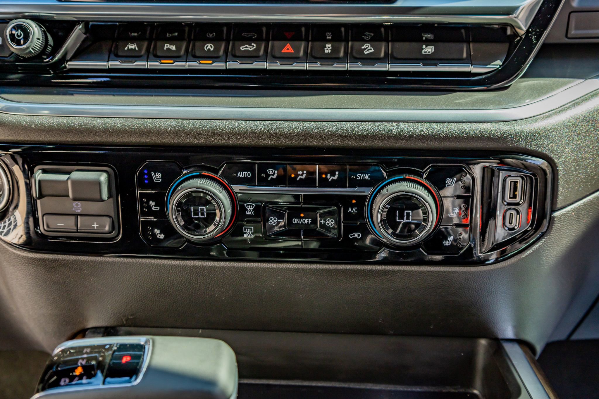 Used 2026 Chevrolet Silverado 1500 High Country w/ Midnight Edition image 27