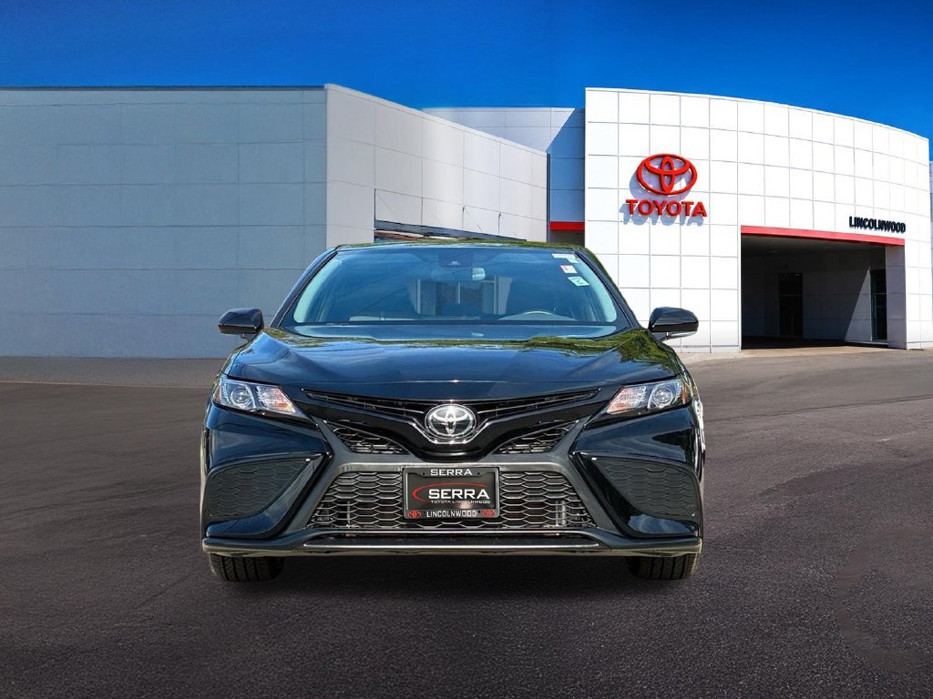Used 2023 Toyota Camry SE w/ Convenience Package AWD/4WD image 4