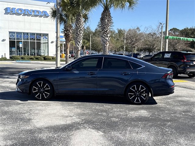 Used 2024 Honda Accord Touring image 11