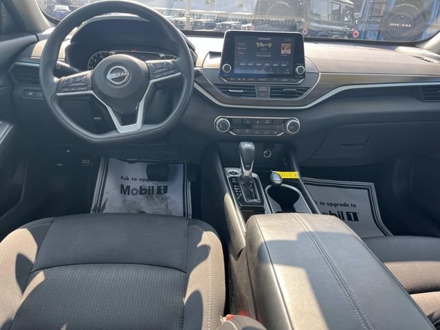 Certified 2024 Nissan Altima 2.5 SV FWD image 12