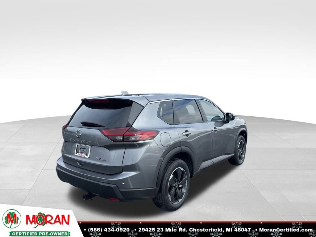 Used 2024 Nissan Rogue SV image 5