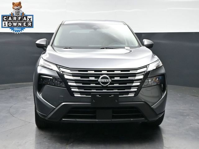 Used 2025 Nissan Rogue SV AWD/4WD image 2