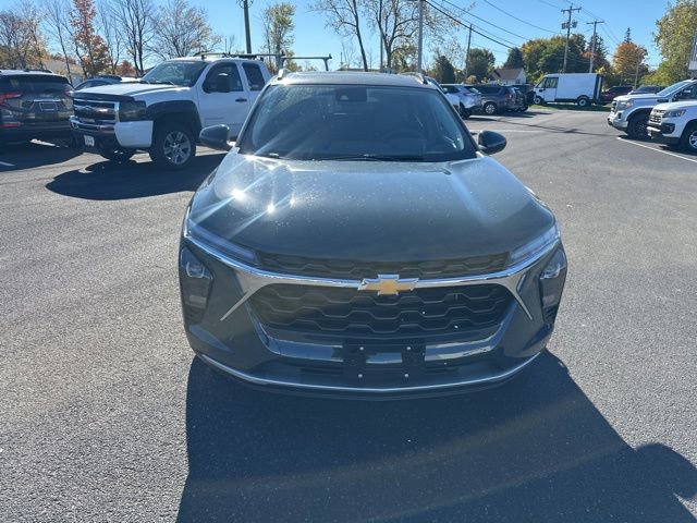 New 2026 Chevrolet Trax LT w/ Sunroof Package image 3