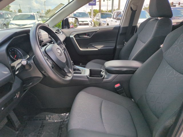 Certified 2022 Toyota RAV4 XLE w/ Convenience Package FWD image 16