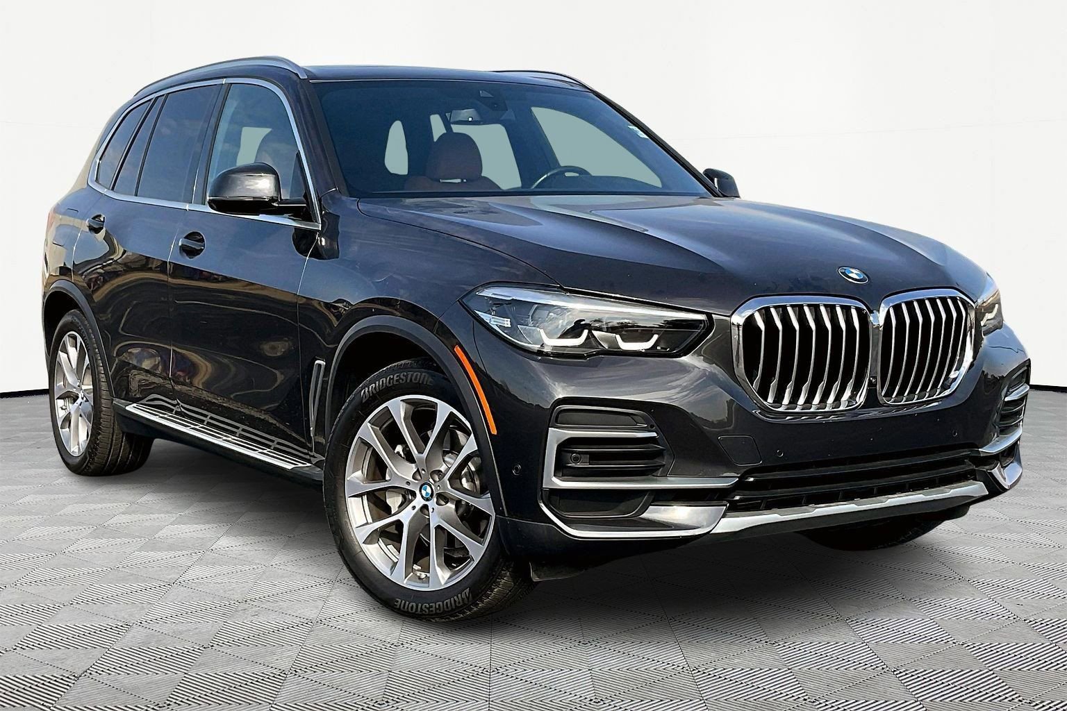 Used 2023 BMW X5 xDrive40i w/ Parking Assistance Package image 1