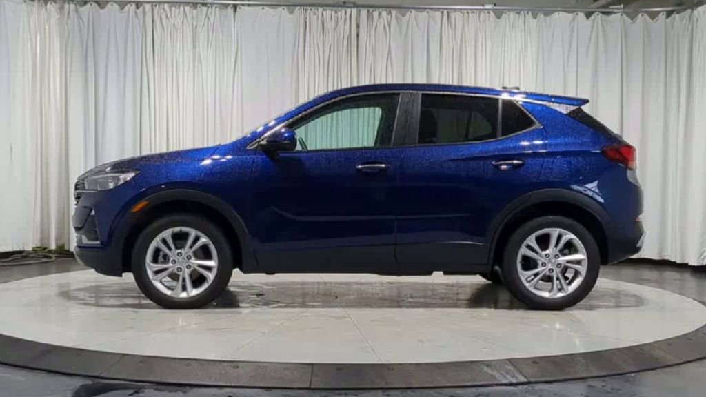 Used 2023 Buick Encore GX Preferred w/ Cold Weather Comfort Package AWD/4WD image 5