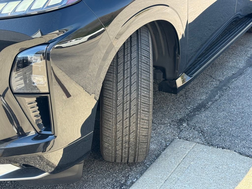 Used 2025 INFINITI QX80 Sensory AWD/4WD image 10