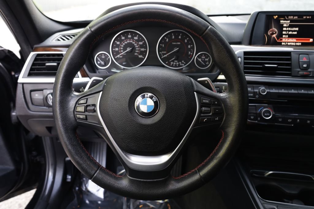 Used 2017 BMW 330i Sedan RWD image 22