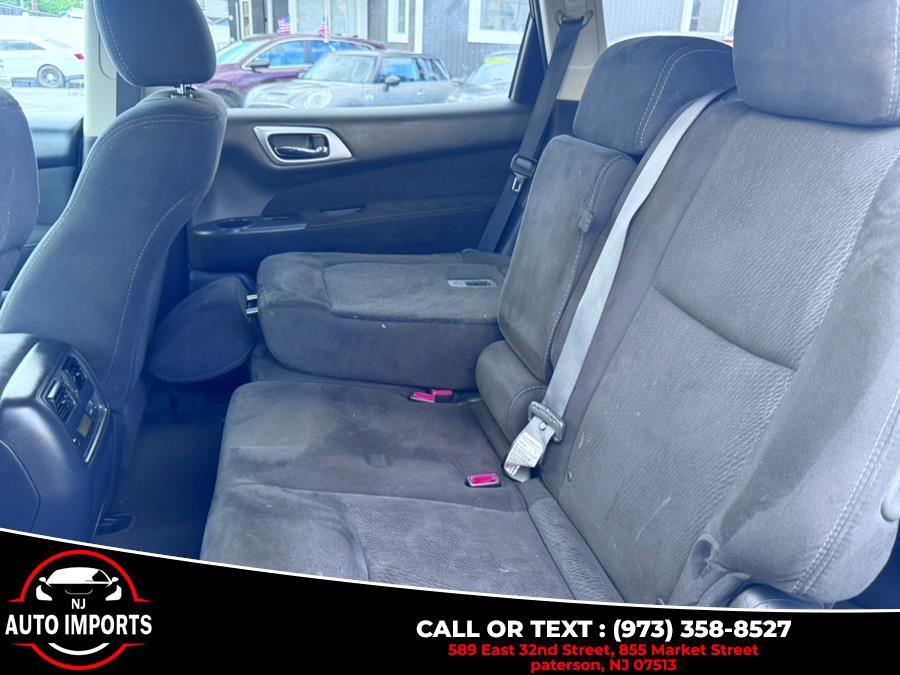 Used 2015 Nissan Pathfinder SV w/ Trailer Tow Package image 16