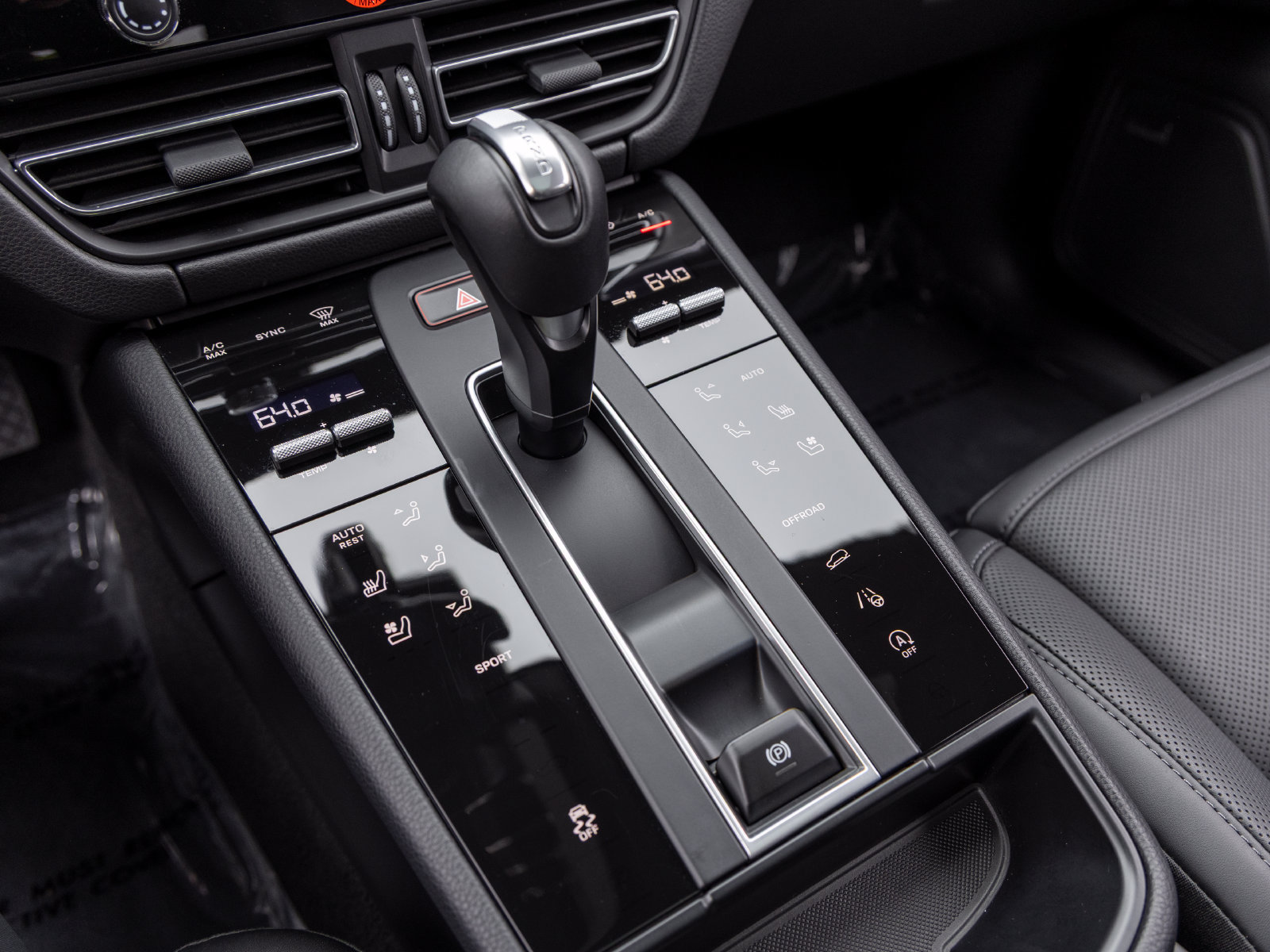Used 2026 Porsche Macan AWD/4WD image 44