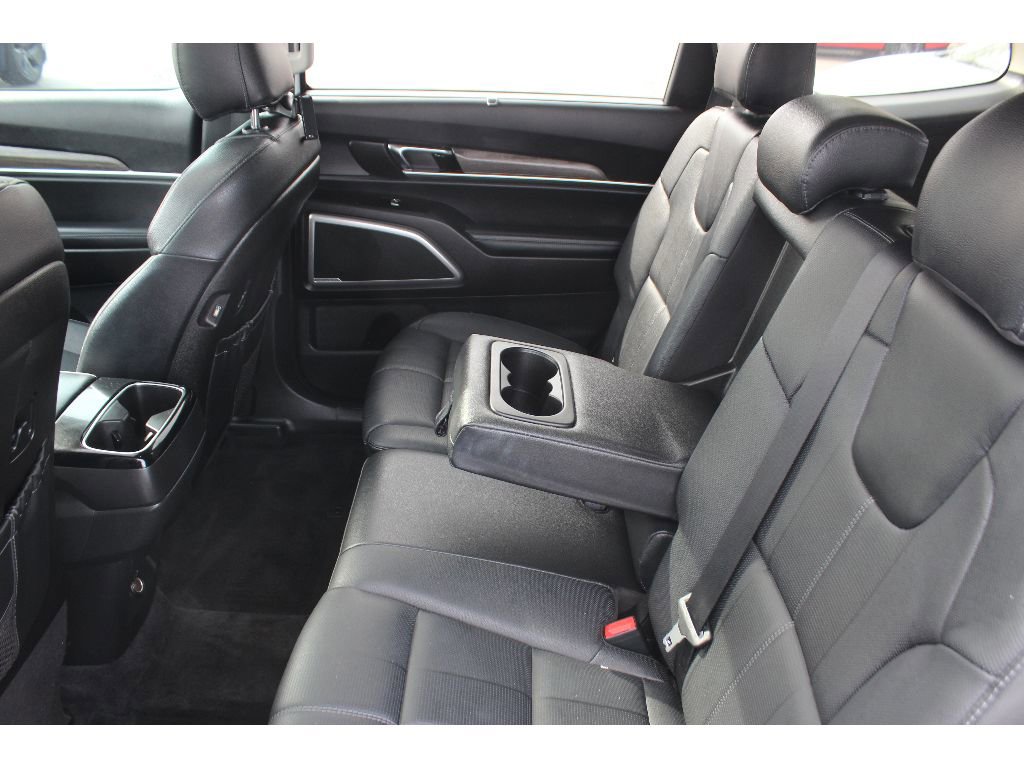 Used 2020 Kia Telluride EX image 15