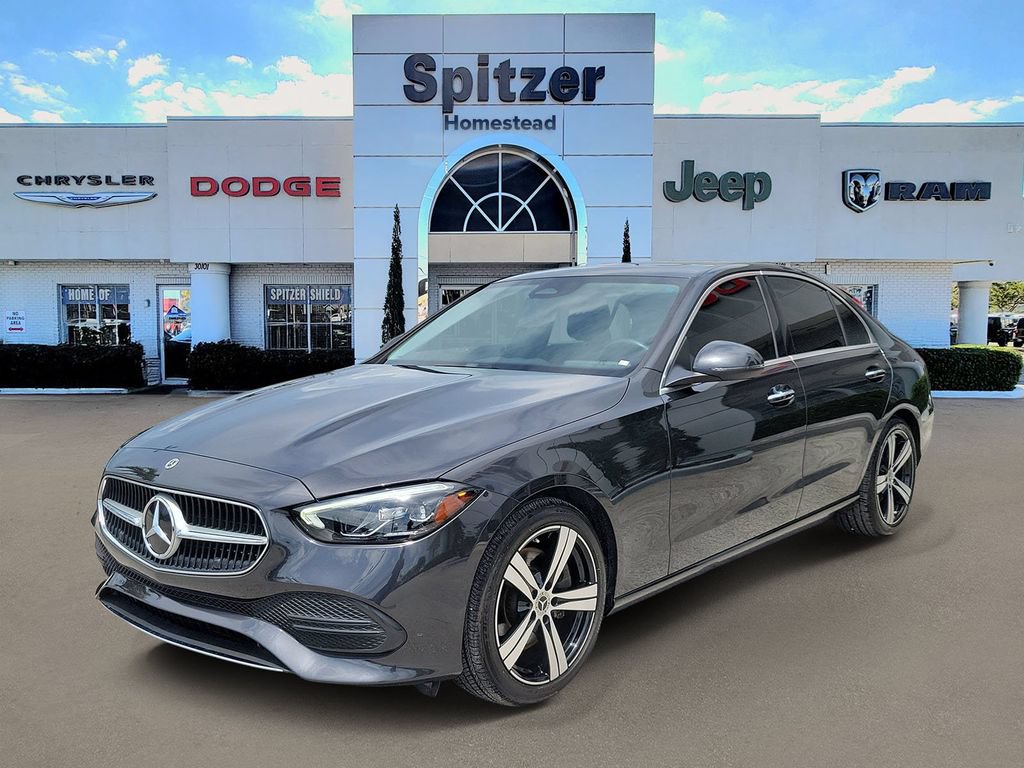 Used 2022 Mercedes-Benz C 300 Sedan image 4