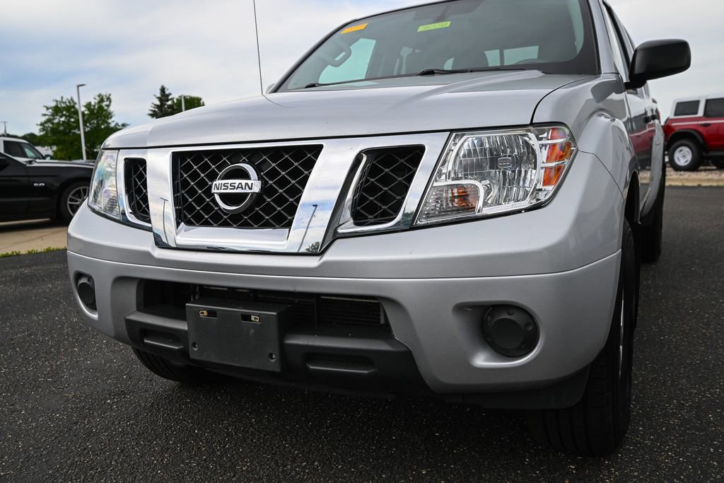 Used 2018 Nissan Frontier SV AWD/4WD image 11