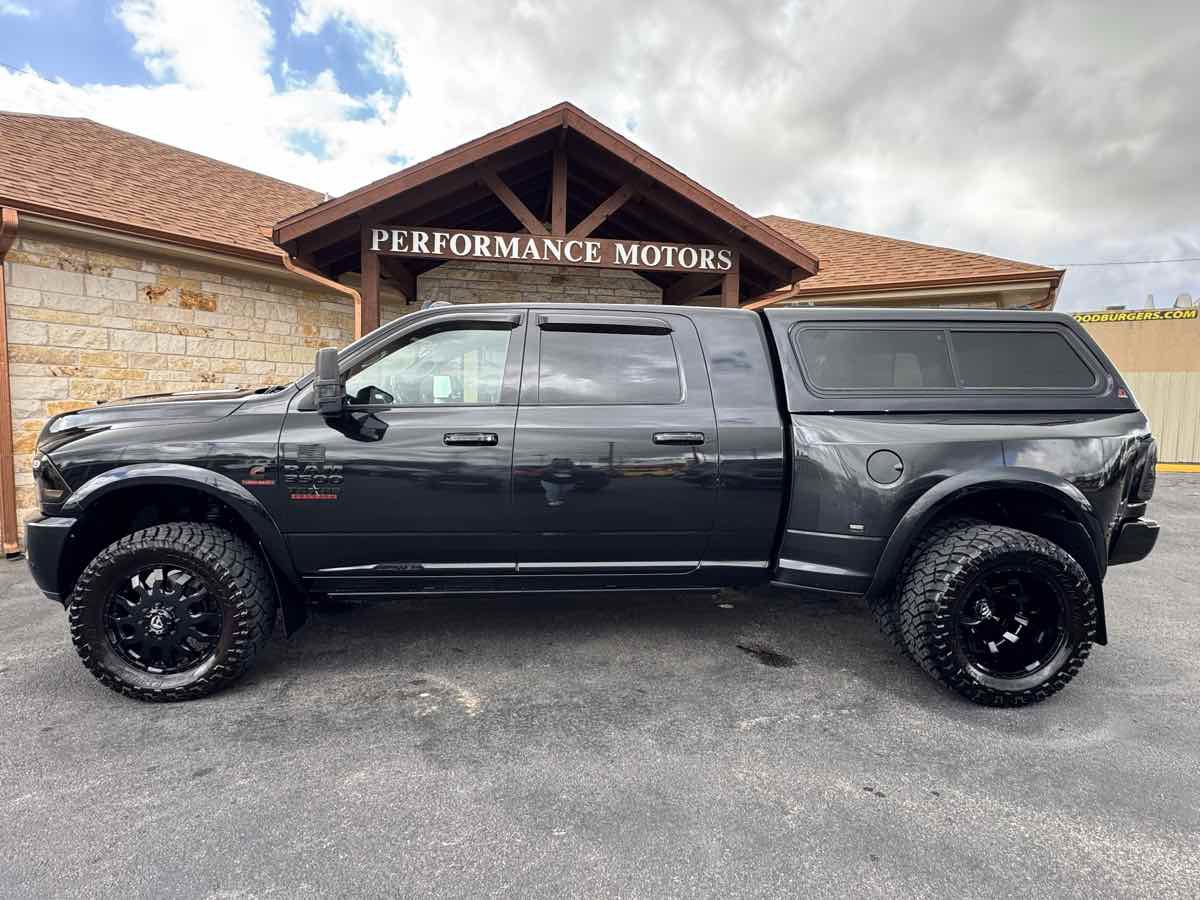 Used 2017 RAM 3500 Laramie Longhorn image 2