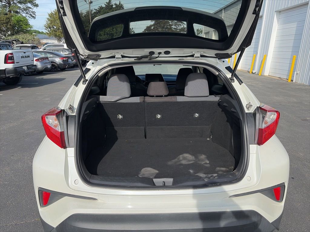 Used 2021 Toyota C-HR LE image 10