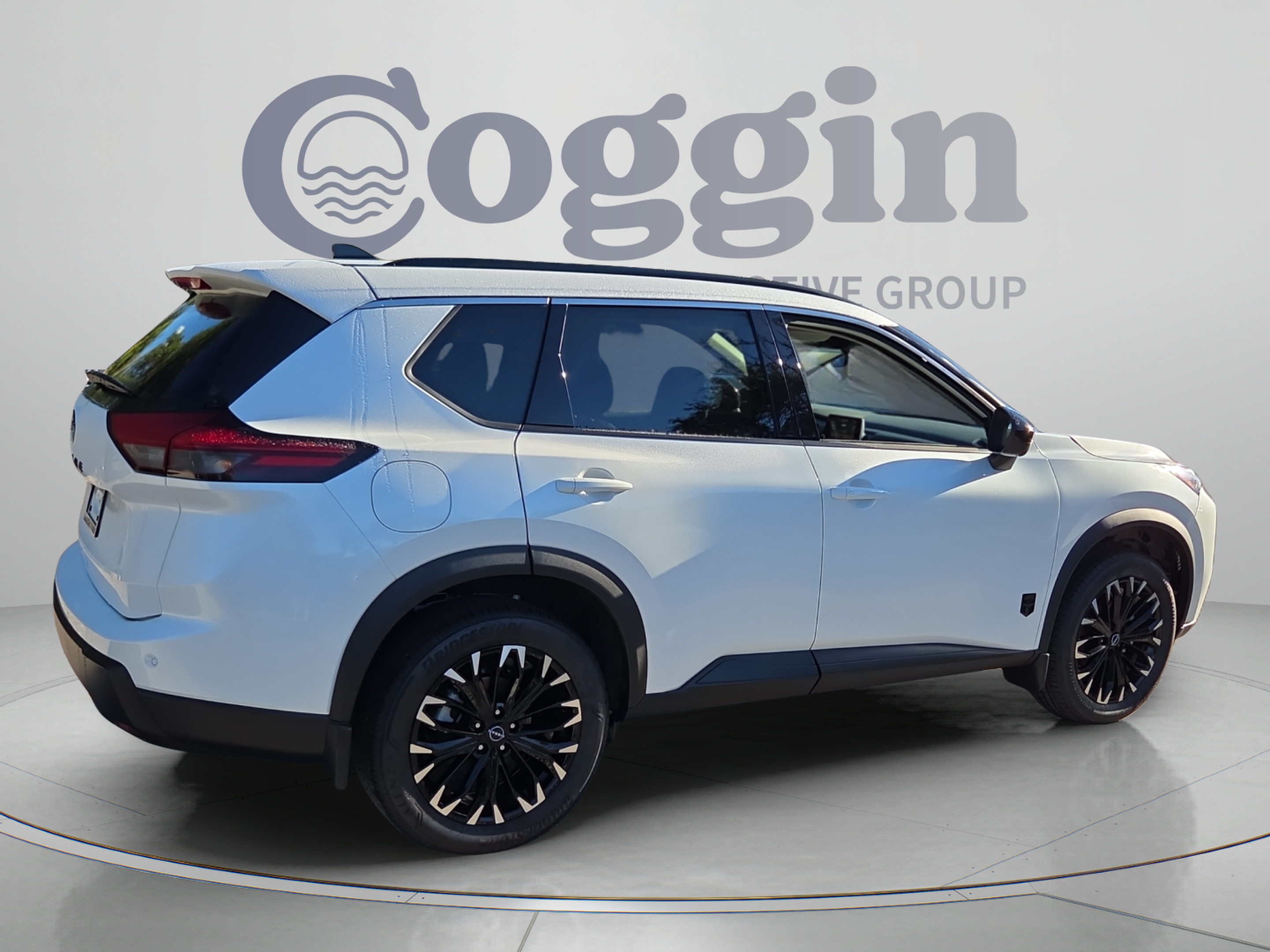 New 2026 Nissan Rogue Dark Armor FWD image 5