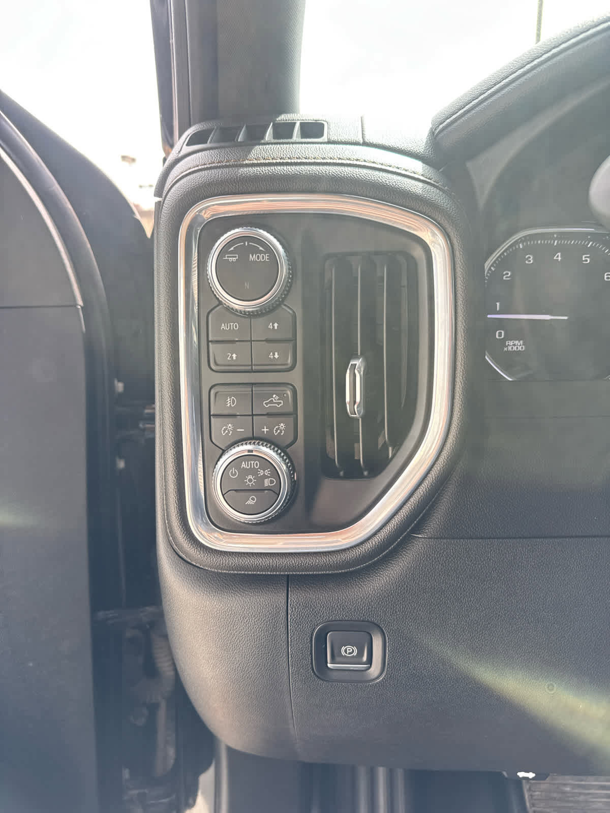 Certified 2021 GMC Sierra 1500 AT4 AWD/4WD image 19