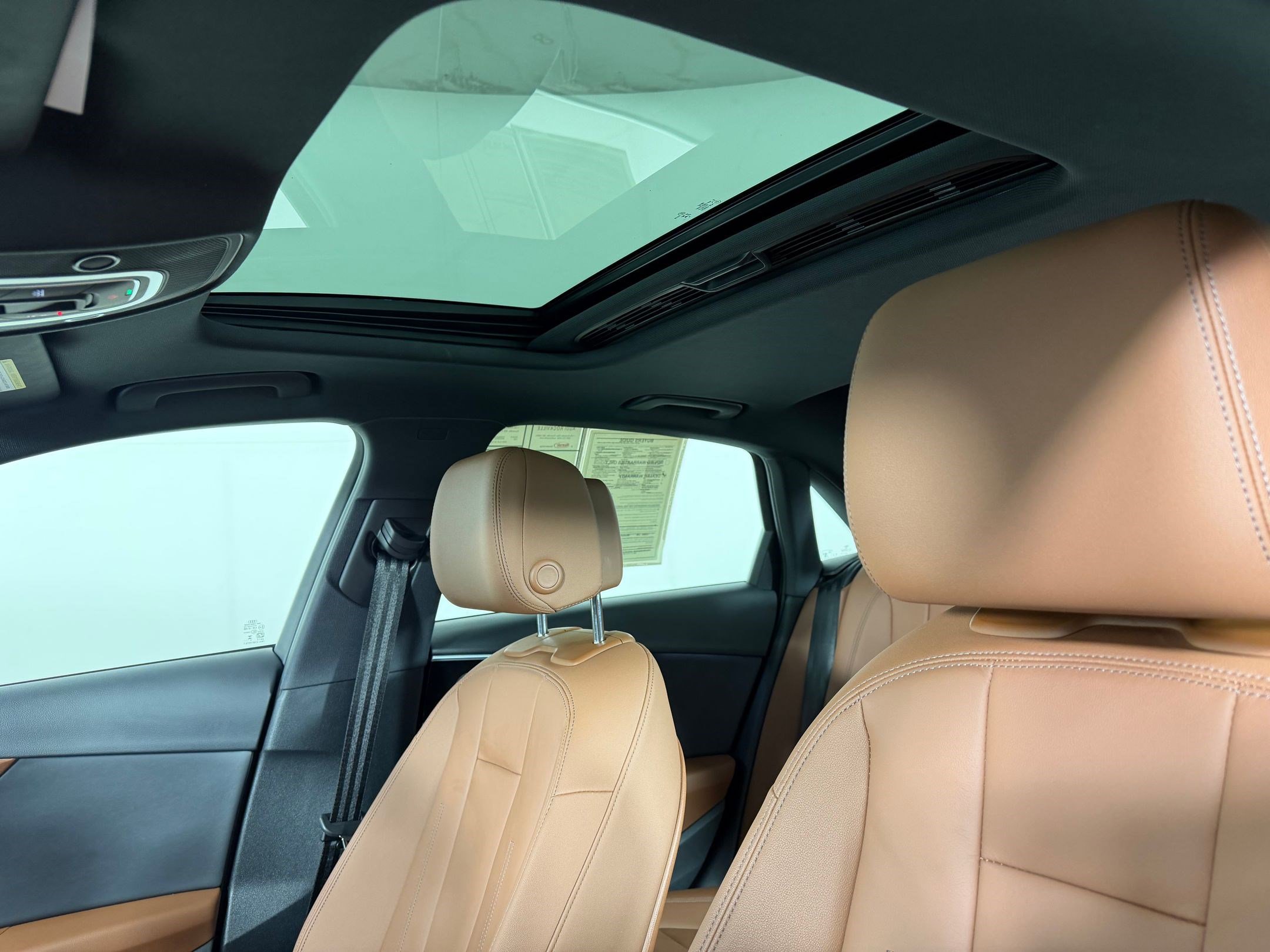 Used 2025 Audi A4 2.0T Premium w/ Convenience Package image 16