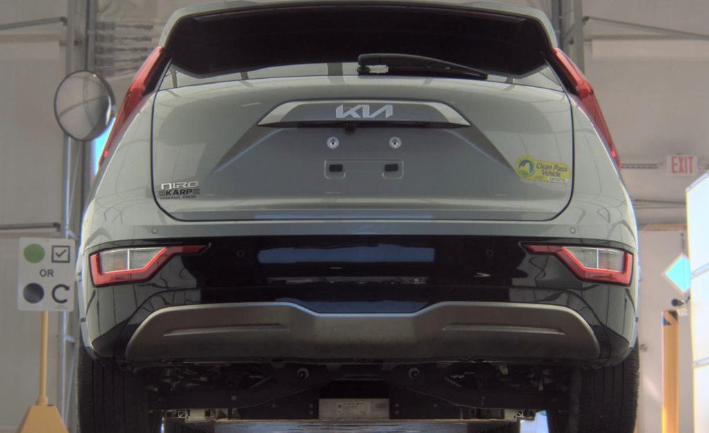Used 2023 Kia Niro Wind w/ Wind Preserve Package FWD image 7
