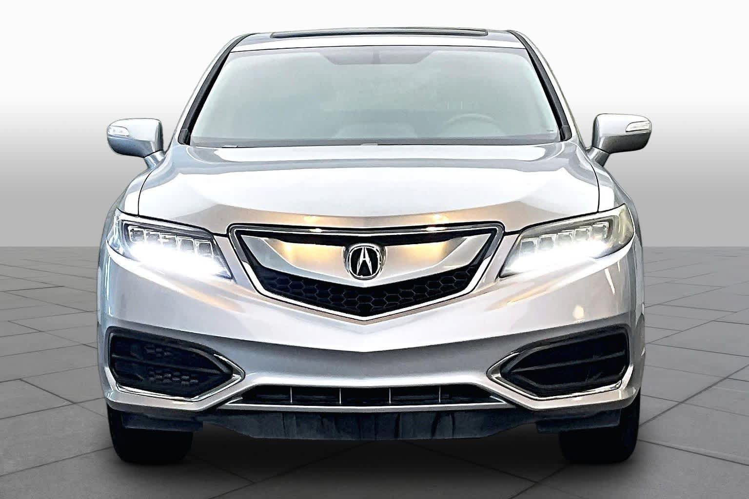 Used 2017 Acura RDX w/ Technology Package FWD image 3