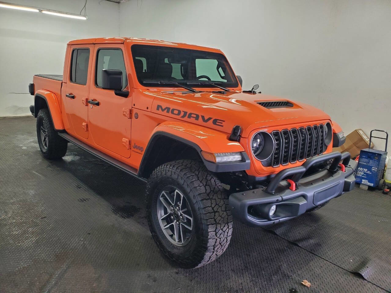 Used 2025 Jeep Gladiator Mojave image 3