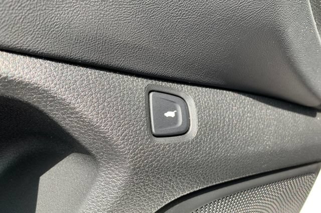 Used 2025 Acura RDX SH-AWD image 33