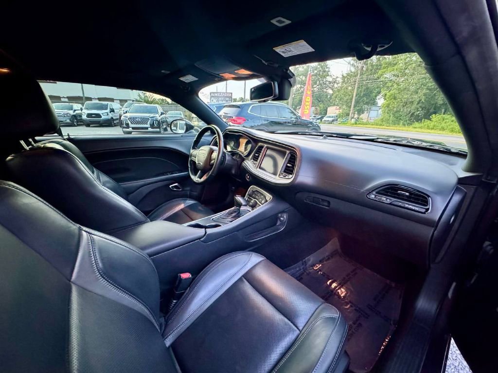 Used 2020 Dodge Challenger SXT w/ Plus Package image 12