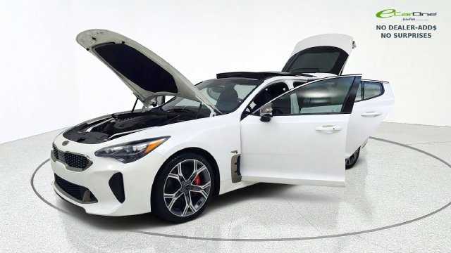 Used 2020 Kia Stinger GT1 RWD image 13