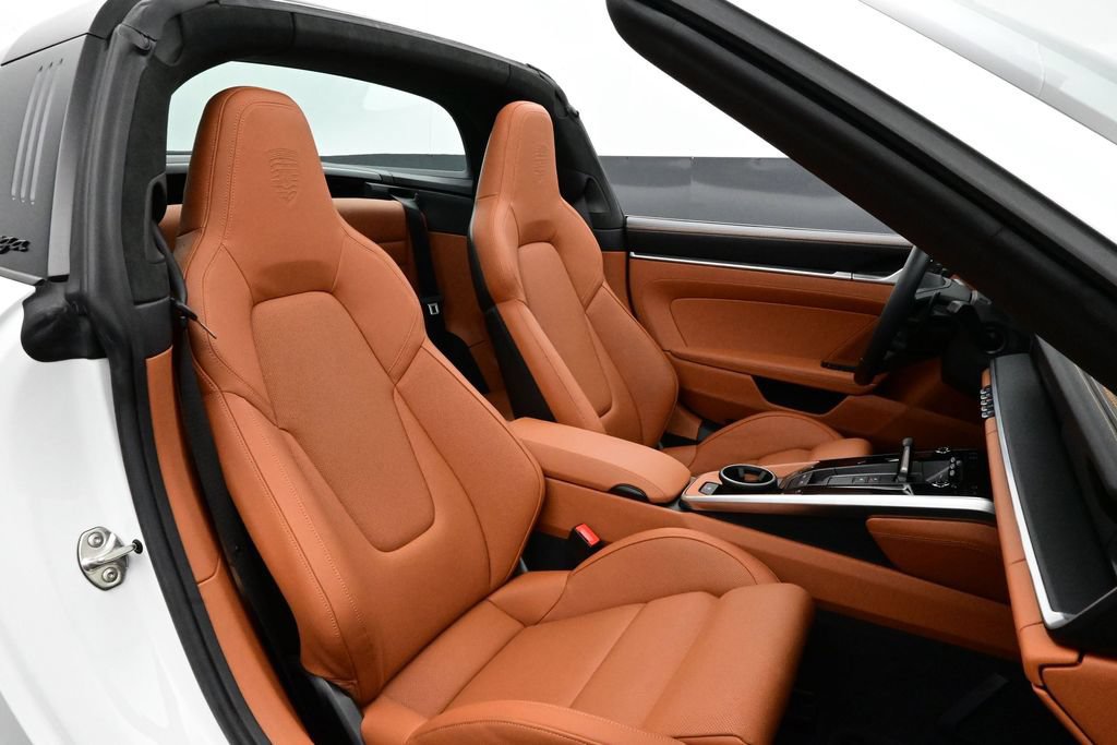 Certified 2026 Porsche 911 Targa 4 GTS AWD/4WD image 14