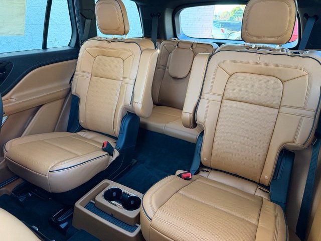 New 2027 Lincoln Aviator Black Label w/ Jet Appearance Package AWD/4WD image 22