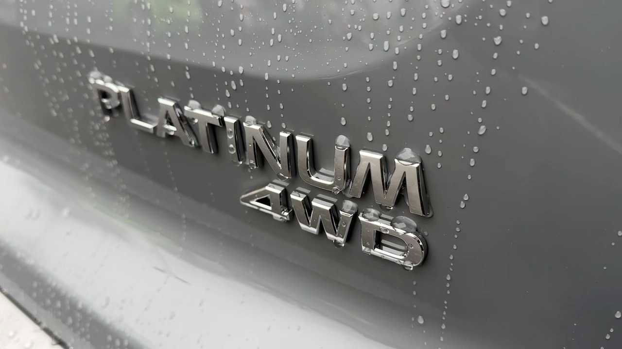 New 2025 Nissan Pathfinder Platinum w/ Cargo Package image 9