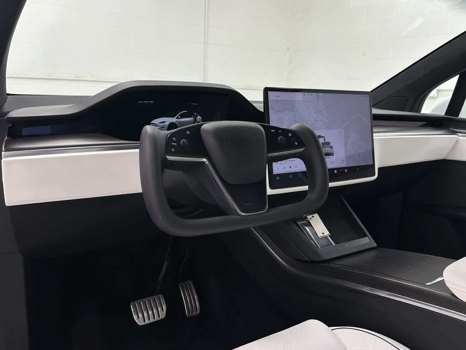 Used 2022 Tesla Model X Plaid AWD/4WD image 10