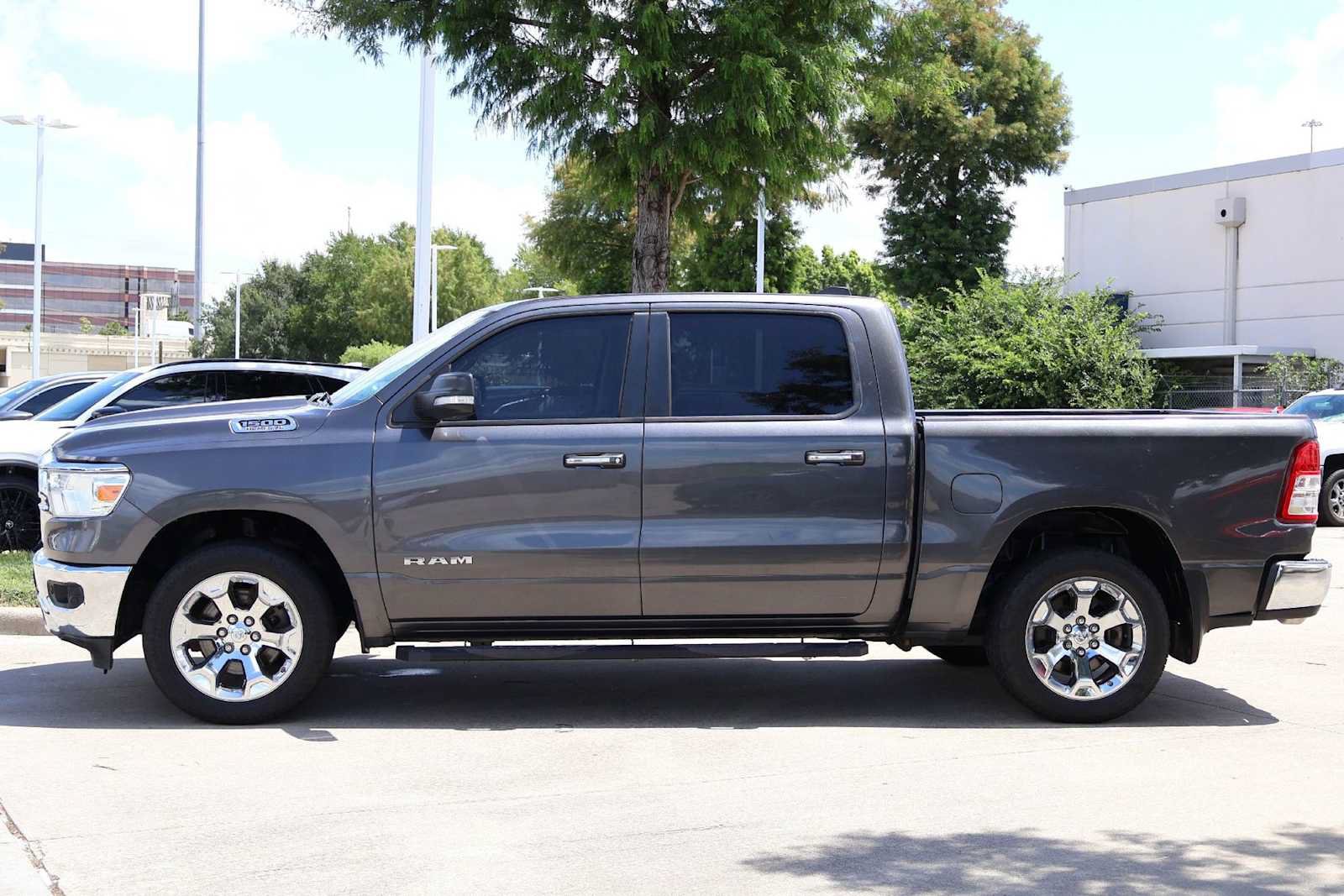 Used 2019 RAM 1500 Big Horn AWD/4WD image 3