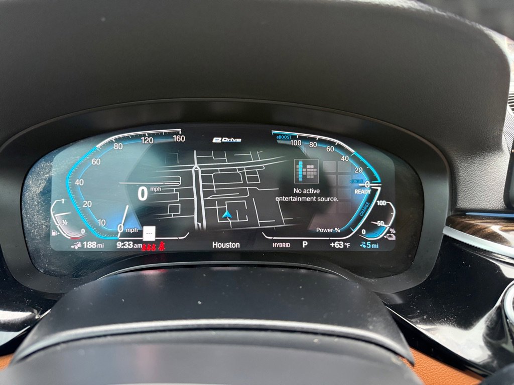 Used 2022 BMW 530e w/ Premium Package image 22