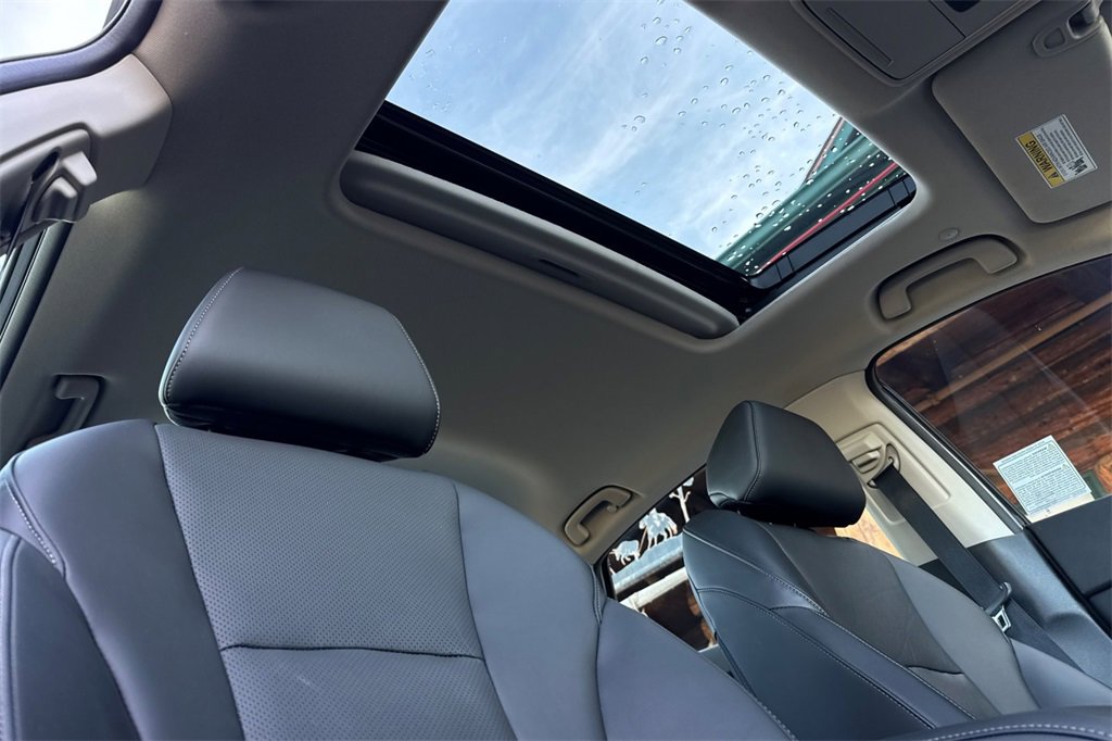 Used 2023 Honda Accord Touring image 18