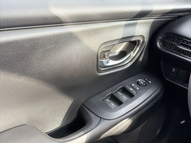 Used 2025 Honda HR-V LX image 16