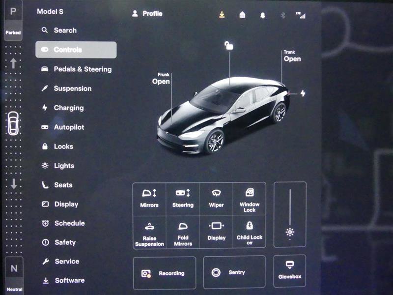 Used 2022 Tesla Model S Plaid image 12