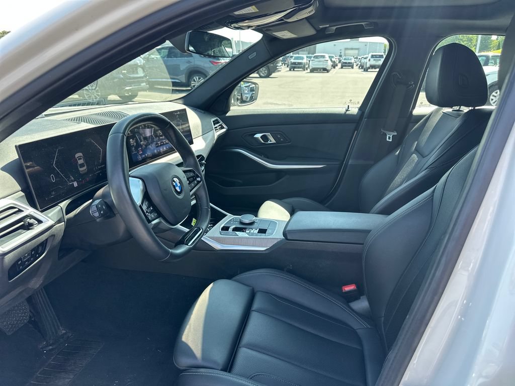 Used 2025 BMW 330i Sedan RWD image 10