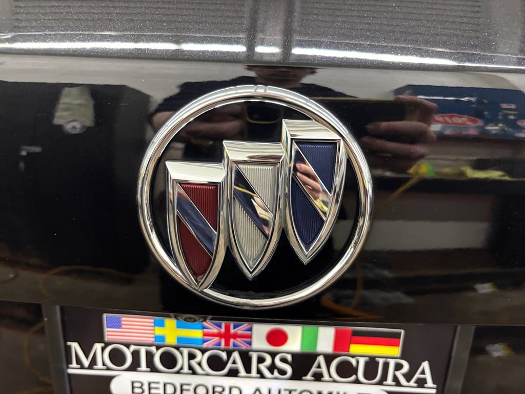 Used 2022 Buick Envision Avenir w/ Technology Package II FWD image 29