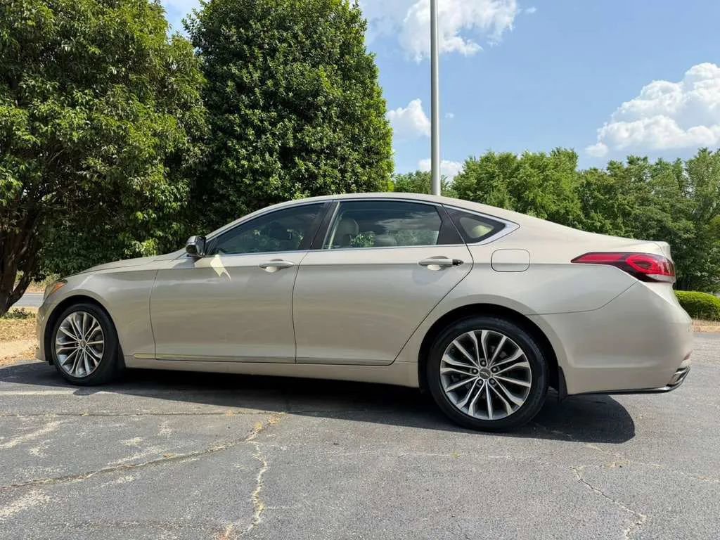 Used 2015 Hyundai Genesis 3.8 w/ Option Group 03 RWD image 5
